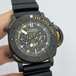Panerıa E8