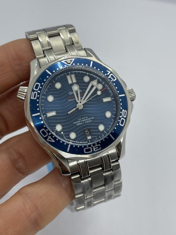 Omega E2